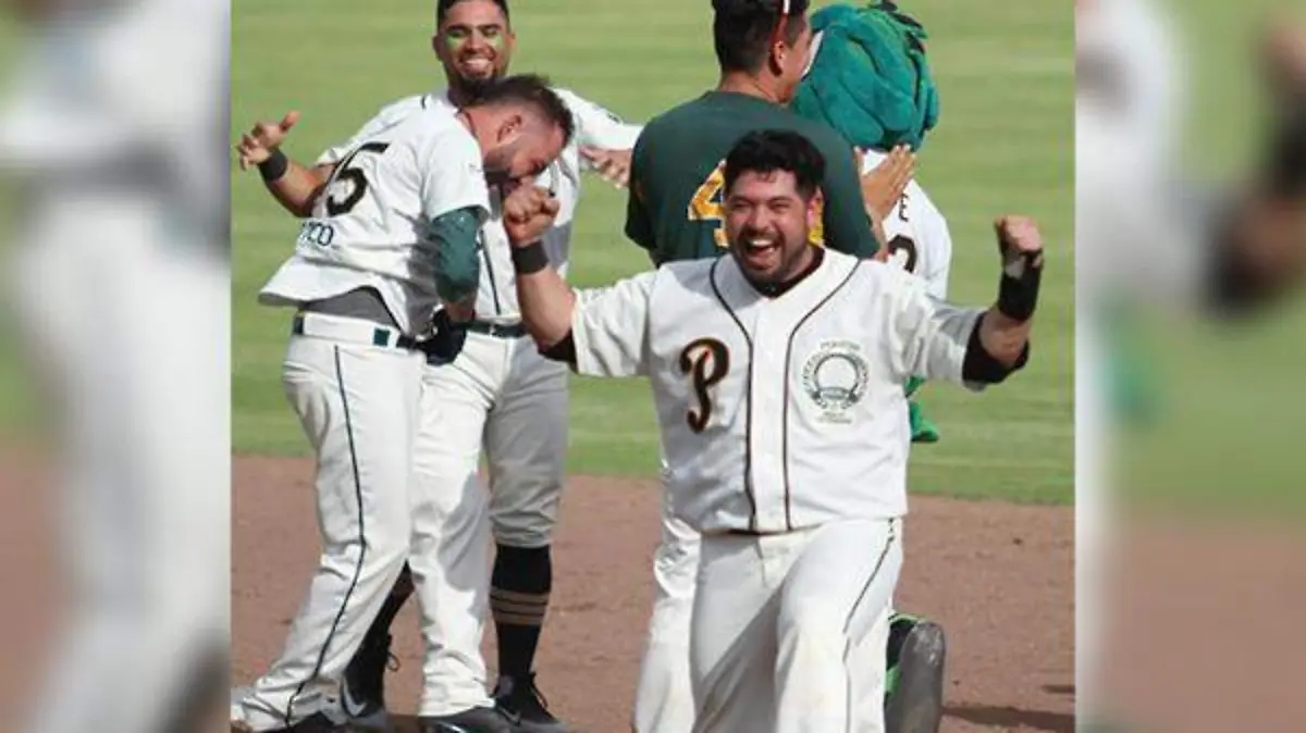 Pericos Gana Acereros